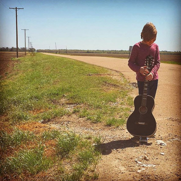 Meet your Posher, DAX - Picture 6 of 8